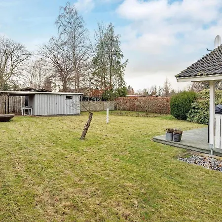 6 Person In Vaeggerlose-by Traum