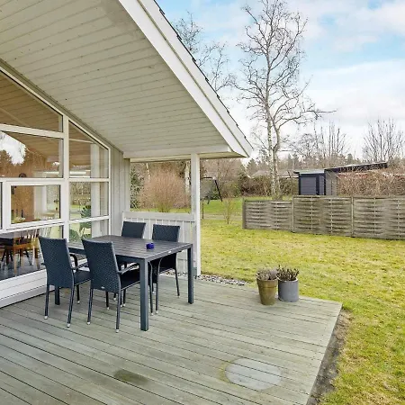 6 Person In Vaeggerlose-by Traum Bøtø By