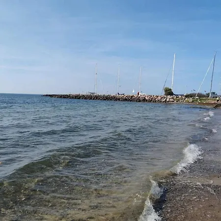 6 Person In Vaeggerlose-by Traum * Bøtø By